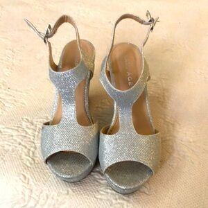 RAMPAGE glitter wedges